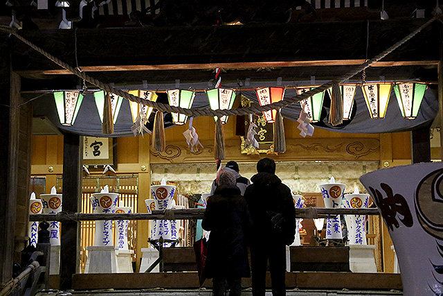 三条八幡宮のぼんぼりを奉賛