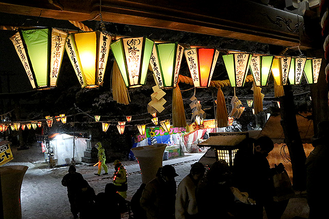 三条八幡宮のぼんぼりを奉賛